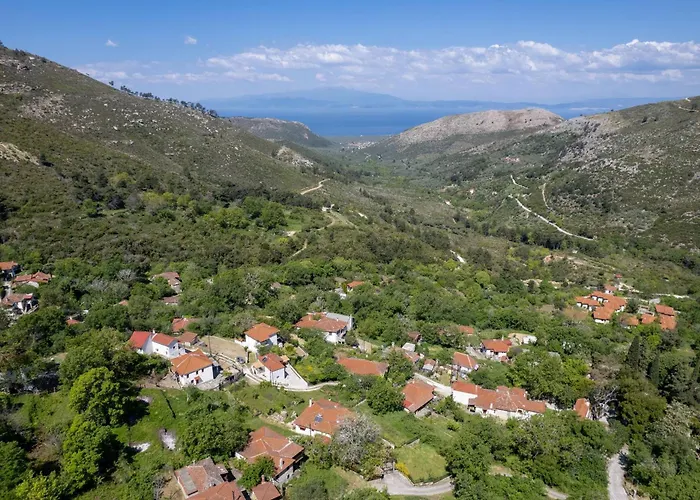 Semesterbostad Toutounis House Kazaviti