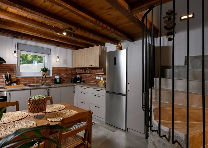 Toutounis House Kazaviti *