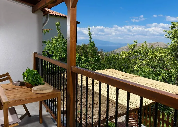 Tatil Evi Toutounis House Kazaviti